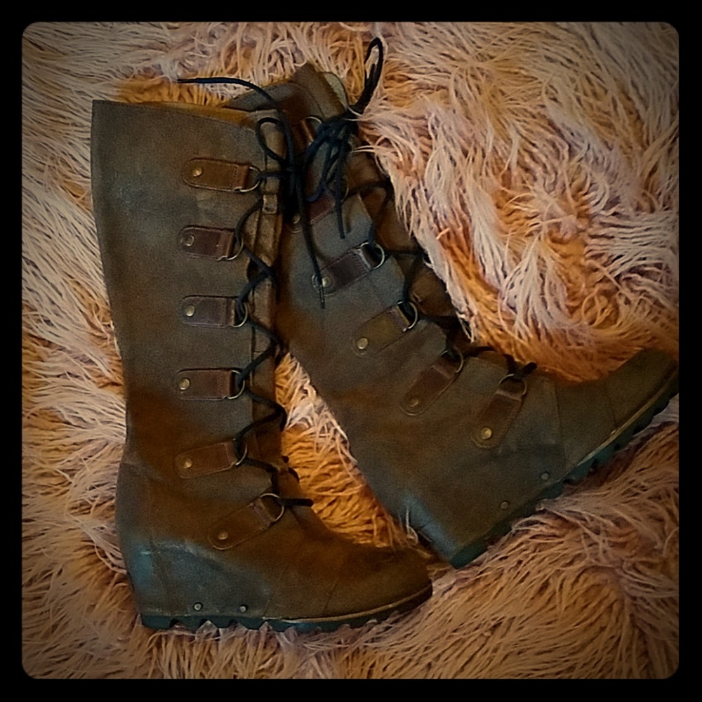 Wedge Lace up Boots